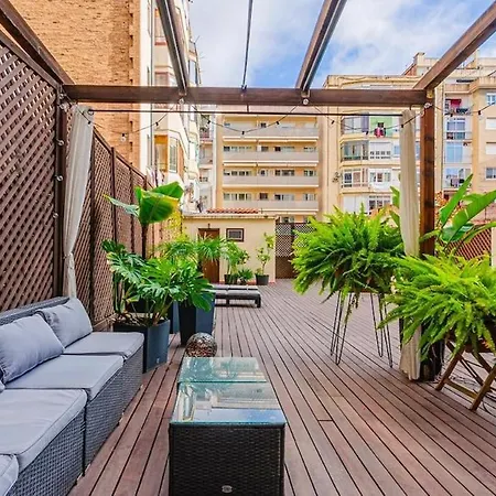 Unique central home with large terrace&pool Barcelone