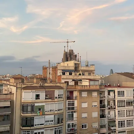 Unique central home with large terrace&pool Barcelone