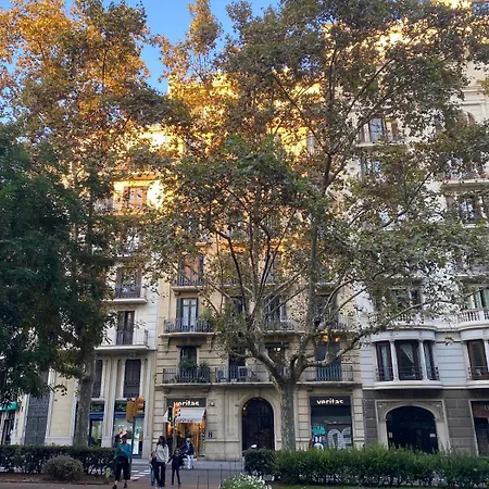 3br 100m2 Private Terrace In Eixample Apartament Barcelona