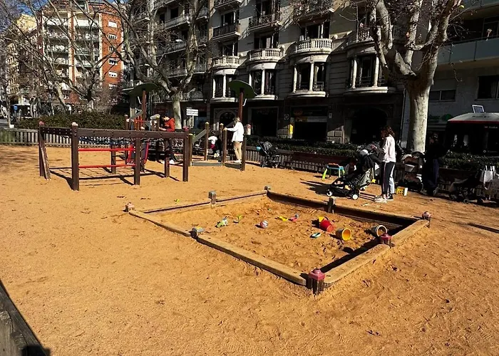 Daire Unique With Large Terrace & Pool