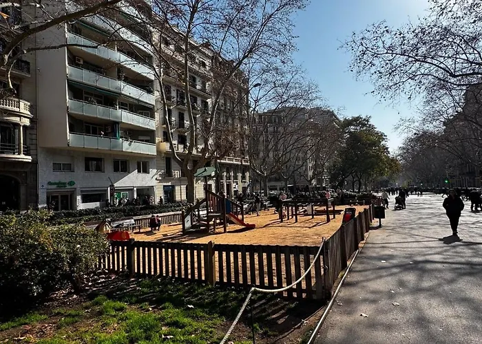 Daire Unique With Large Terrace & Pool