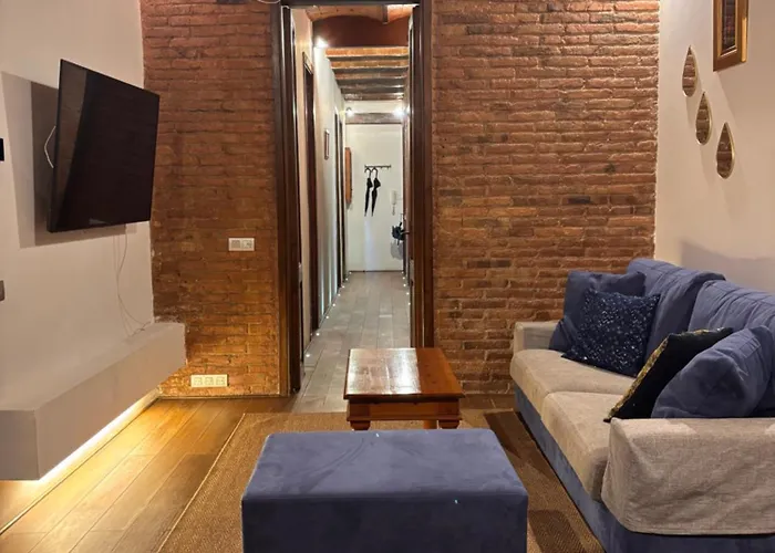 Unique With Large Terrace & Pool Daire